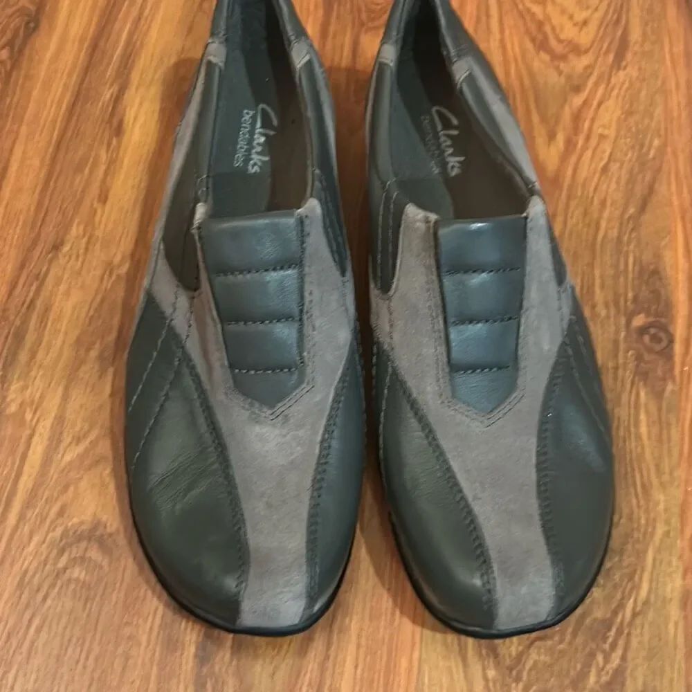 NEW Clarks bendables leather suede shoe size 8.5 gray